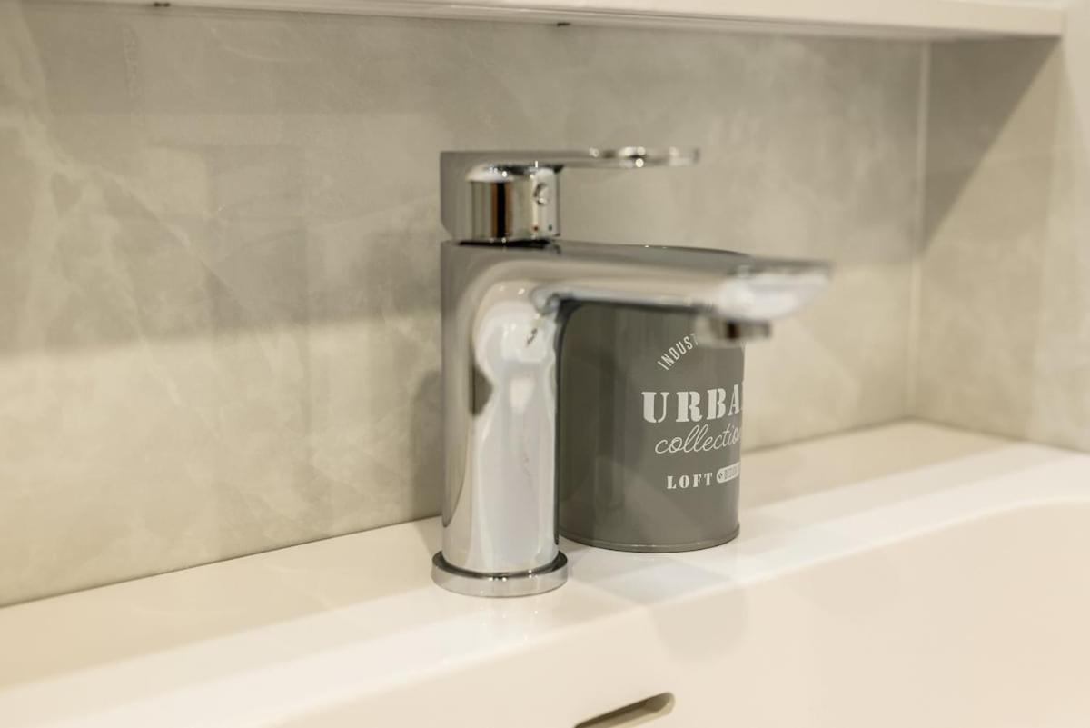 Duomo Design - Bilocale-Wifi-Ac Apartment Milan Bagian luar foto